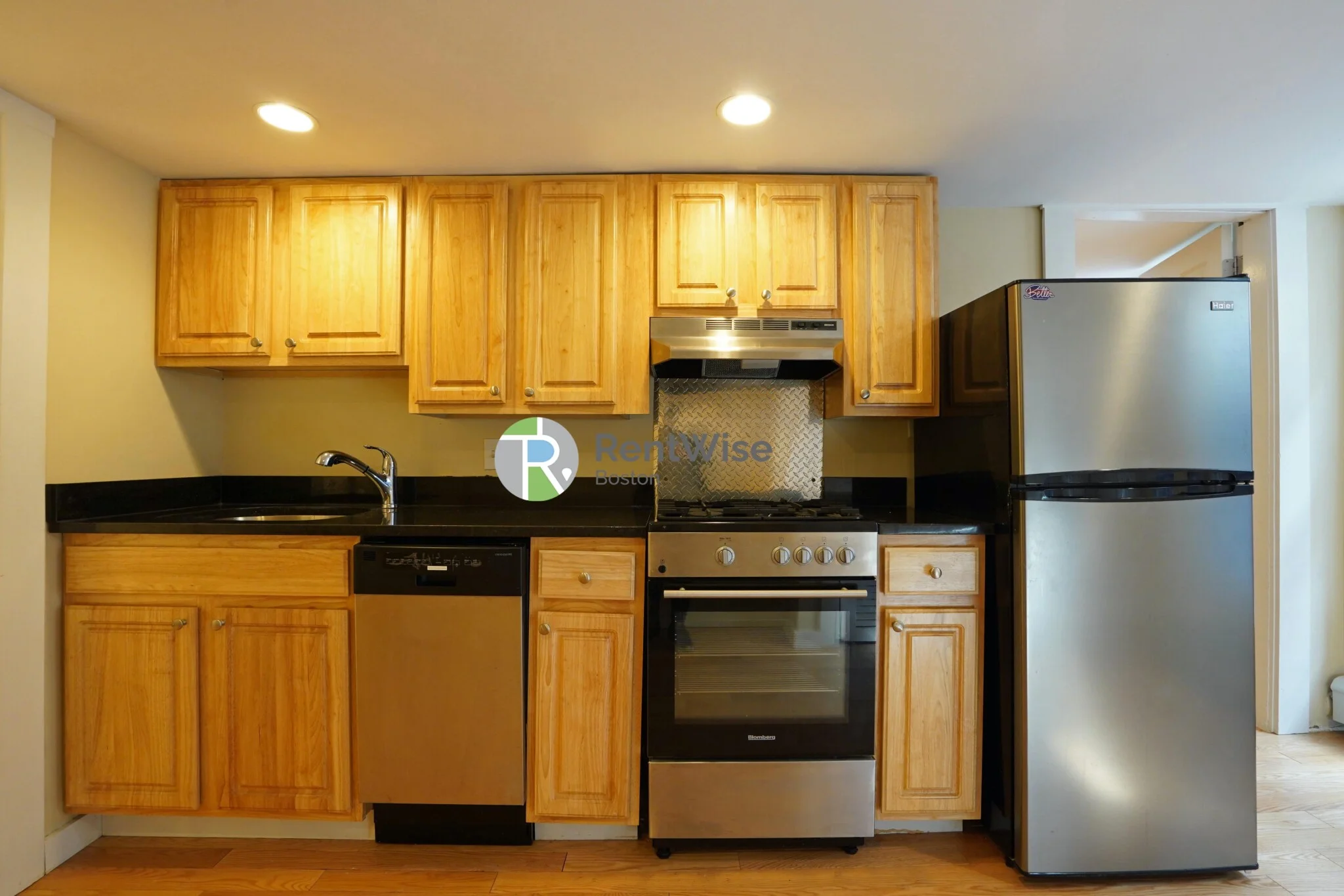 Studio bed, 1 bath apartment for rent at 232 Cambridge St Unit 3, Beacon Hill — photo 5 of 13
