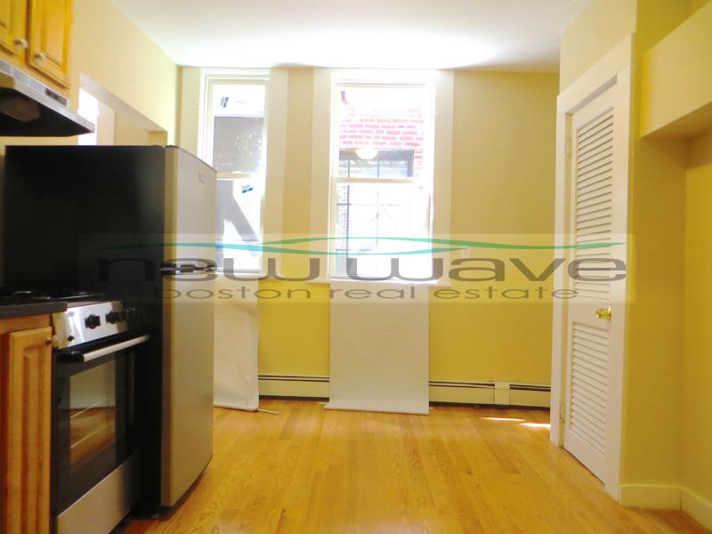 Studio bed, 1 bath apartment for rent at 232 Cambridge St Unit 3, Beacon Hill — photo 8 of 12
