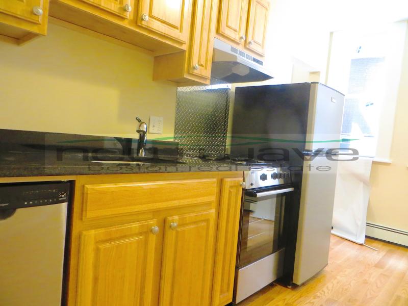 Studio bed, 1 bath apartment for rent at 232 Cambridge St Unit 3, Beacon Hill — photo 9 of 12