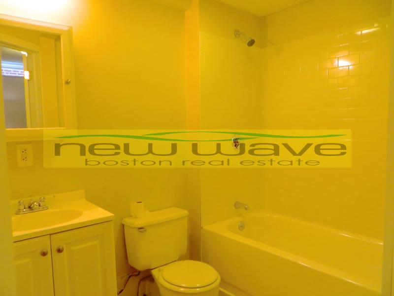 Studio bed, 1 bath apartment for rent at 232 Cambridge St Unit 3, Beacon Hill — photo 3 of 12