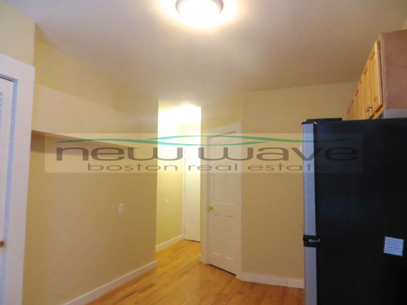 Studio bed, 1 bath apartment for rent at 232 Cambridge St Unit 3, Beacon Hill — photo 6 of 12
