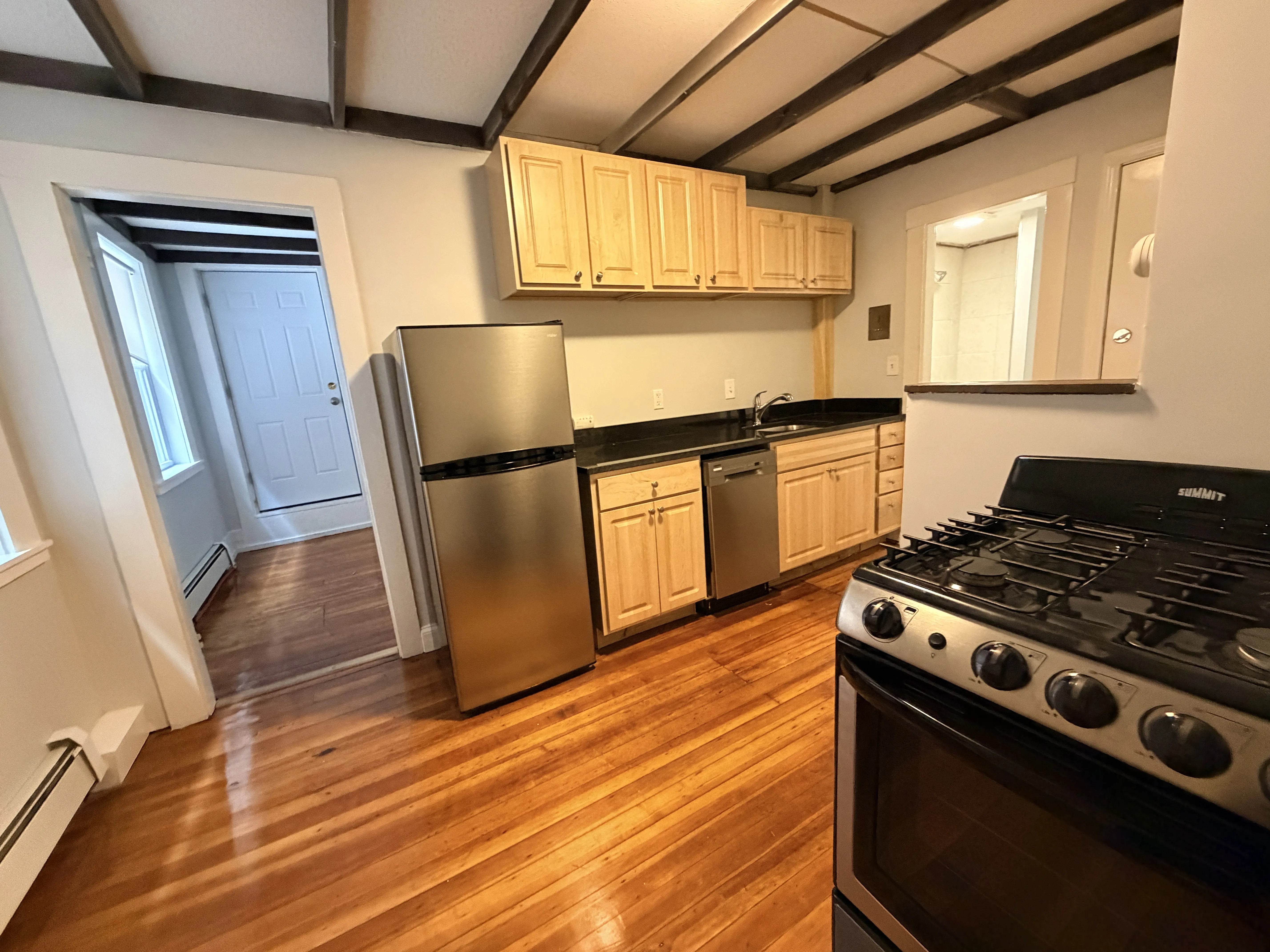 Studio bed, 1 bath apartment for rent at 232 Cambridge St Unit 4, Beacon Hill — photo 4 of 12