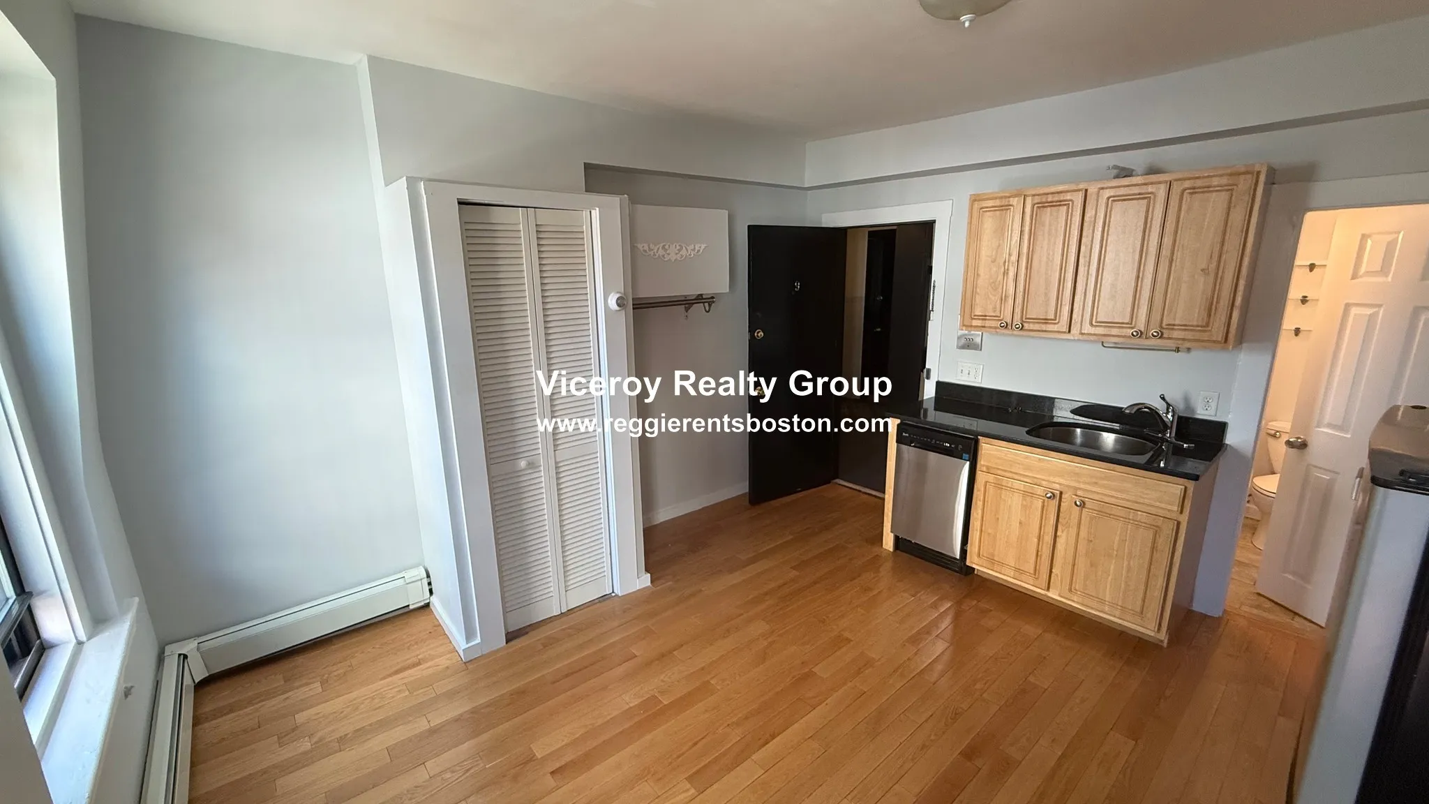 Studio bed, 1 bath apartment for rent at 232 Cambridge St Unit 9, Beacon Hill — photo 4 of 6