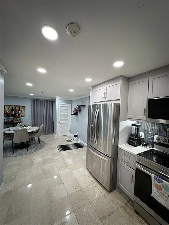 2 bed, 1 bath apartment for rent at 232 Canton St Unit 104, Randolph — photo 2 of 12
