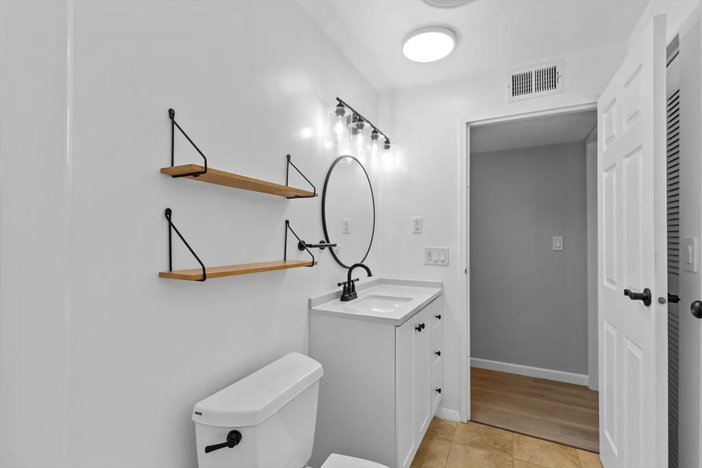 2 bed, 1 bath apartment for rent at 232 Canton Unit 108, Randolph — photo 10 of 17