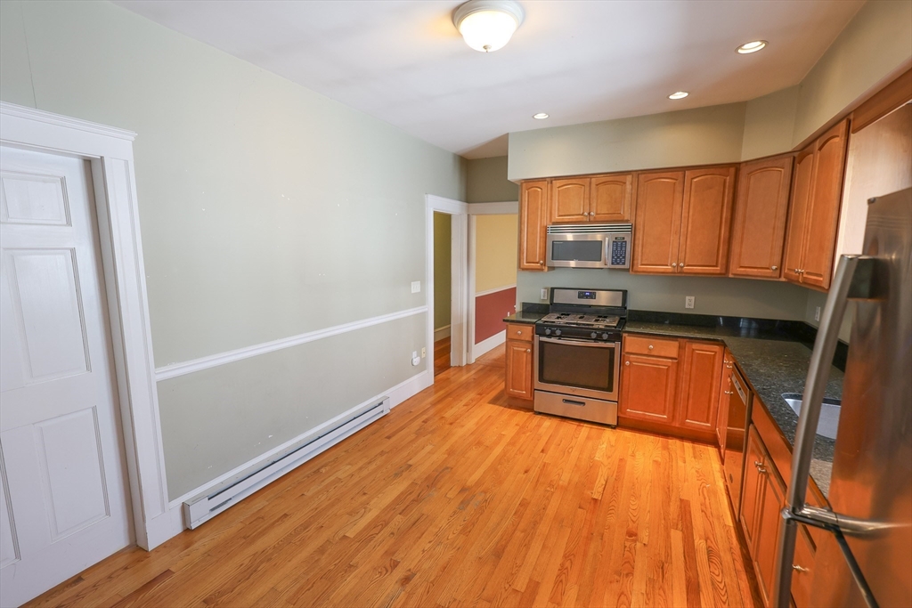 3 bed, 1 bath apartment for rent at 232 Fellsway West Unit 3, North Medford — photo 5 of 24