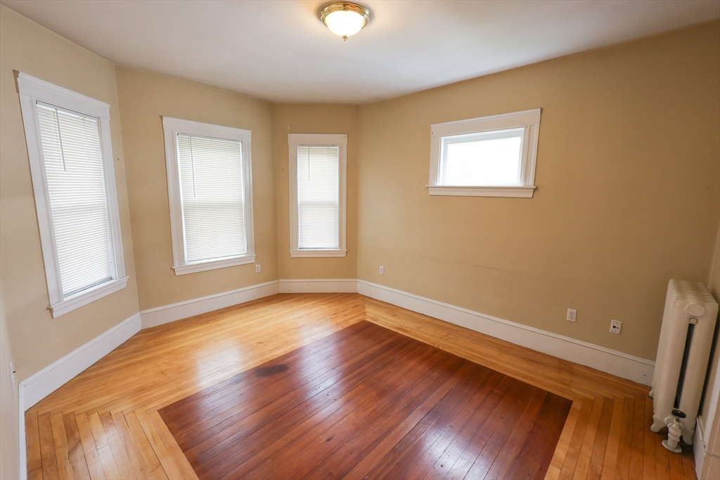 3 bed, 1 bath apartment for rent at 232 Fellsway West Unit 3, North Medford — photo 11 of 24