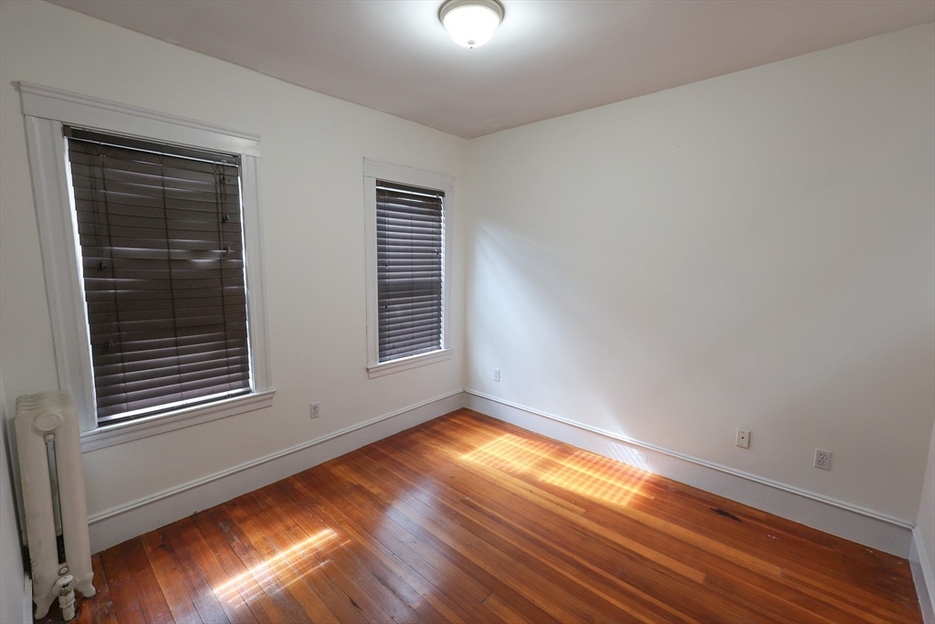 3 bed, 1 bath apartment for rent at 232 Fellsway West Unit 3, North Medford — photo 17 of 24