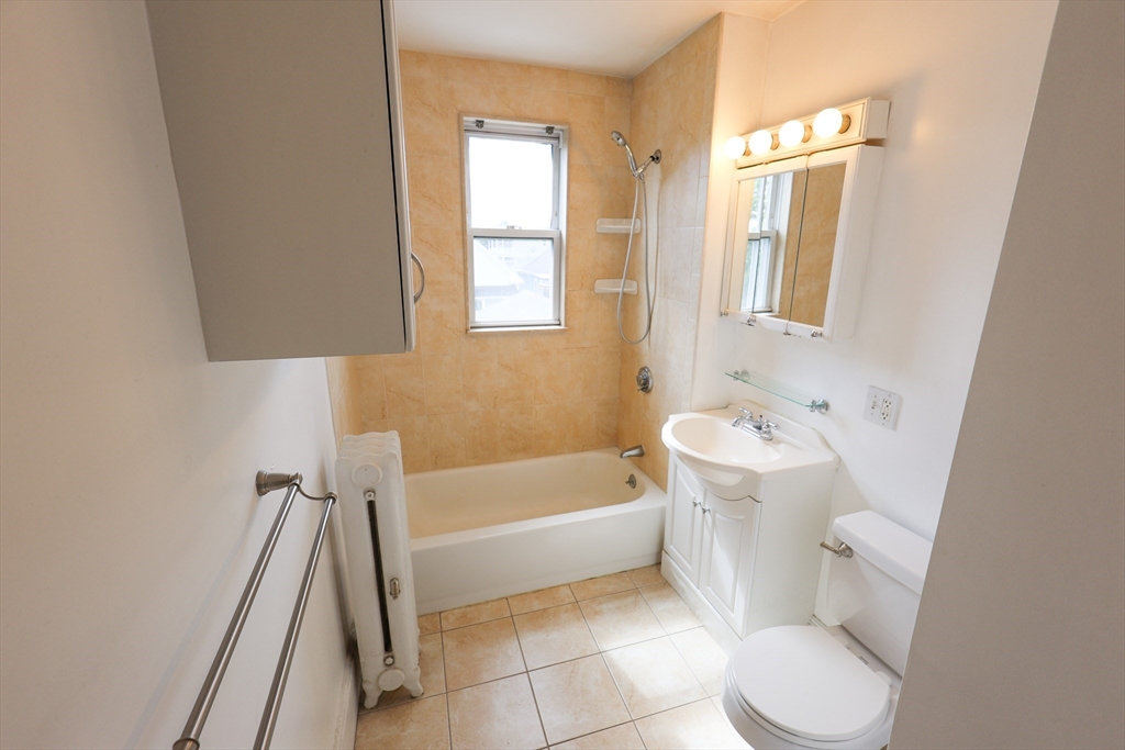 3 bed, 1 bath apartment for rent at 232 Fellsway West Unit 3, North Medford — photo 13 of 24