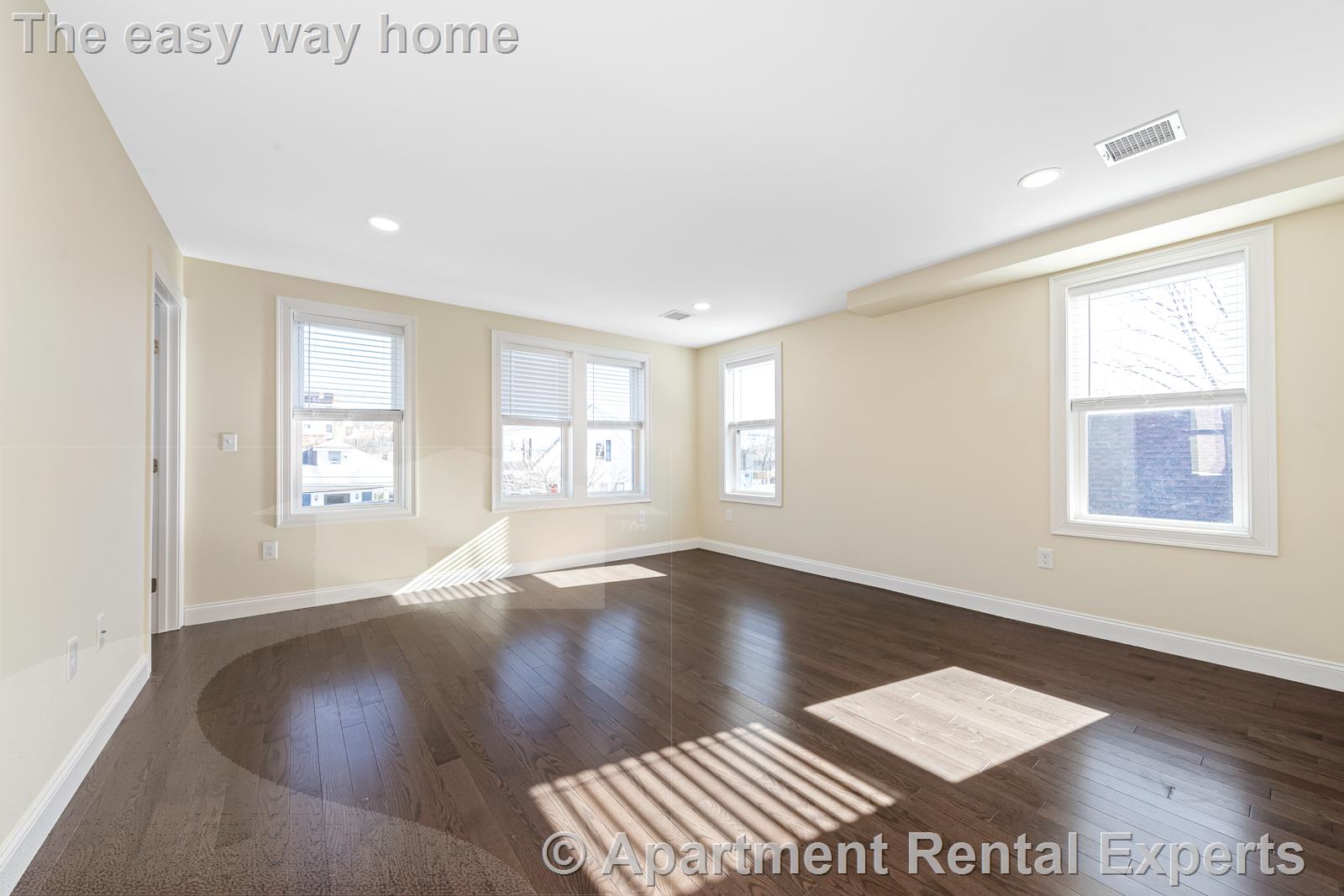 7 bed, 4+ bath apartment for rent at 232 Fulton St, Medford Square — photo 24 of 34