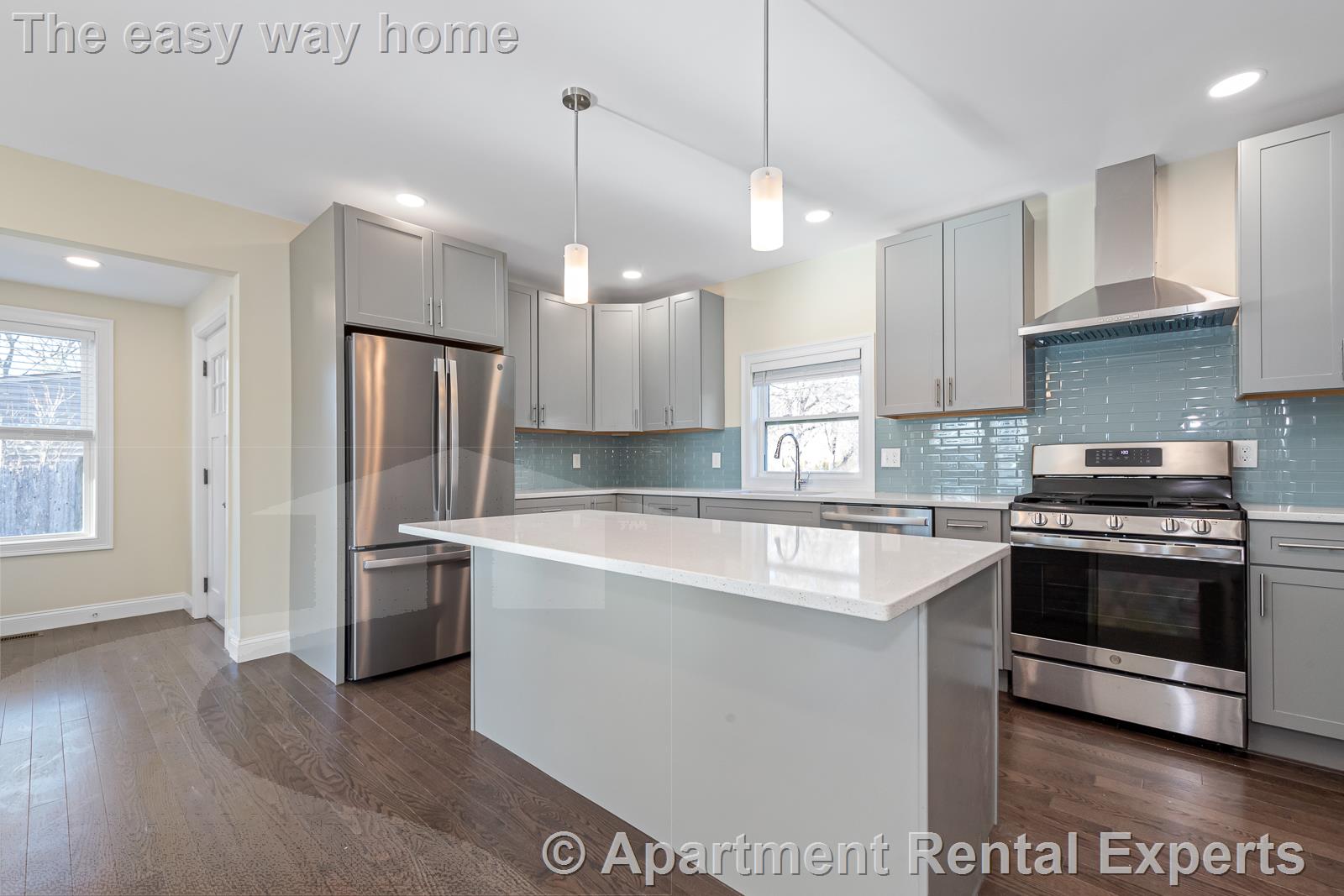 7 bed, 4+ bath apartment for rent at 232 Fulton St, Medford Square — photo 16 of 34
