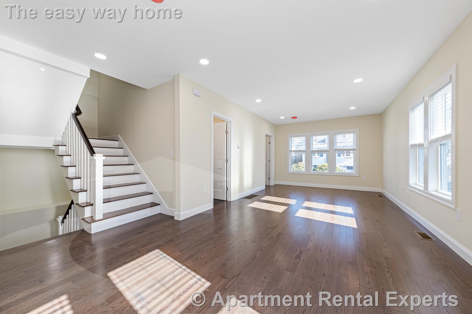 7 bed, 4+ bath apartment for rent at 232 Fulton St, Medford Square — photo 13 of 34