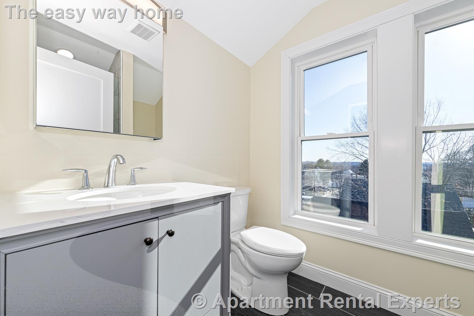 7 bed, 4+ bath apartment for rent at 232 Fulton St, Medford Square — photo 31 of 34