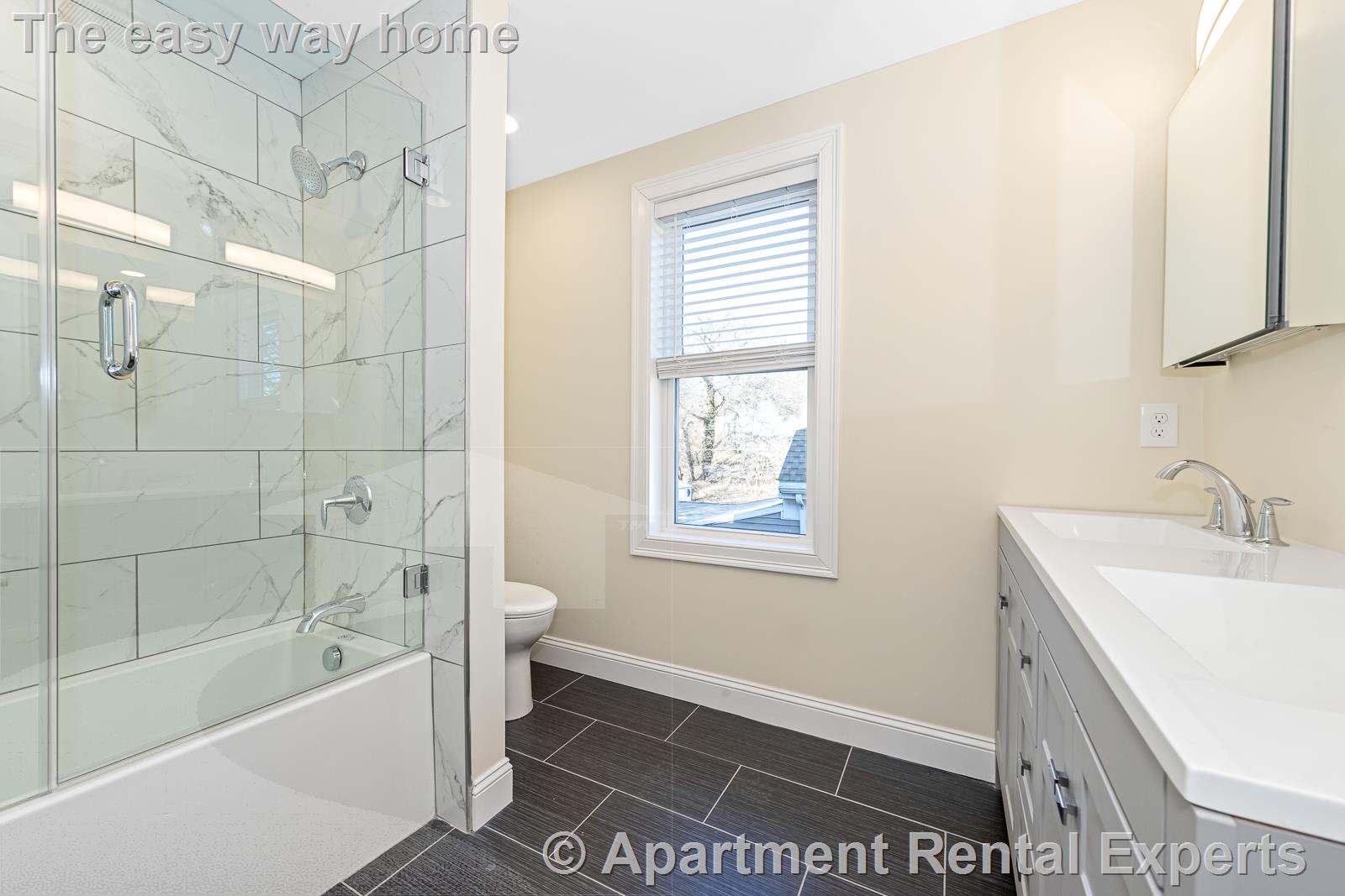 7 bed, 4+ bath apartment for rent at 232 Fulton St, Medford Square — photo 26 of 34