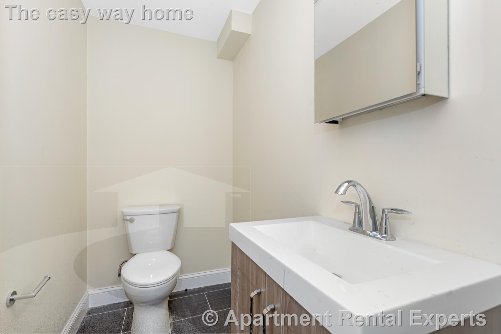 7 bed, 4+ bath apartment for rent at 232 Fulton St, Medford Square — photo 9 of 34