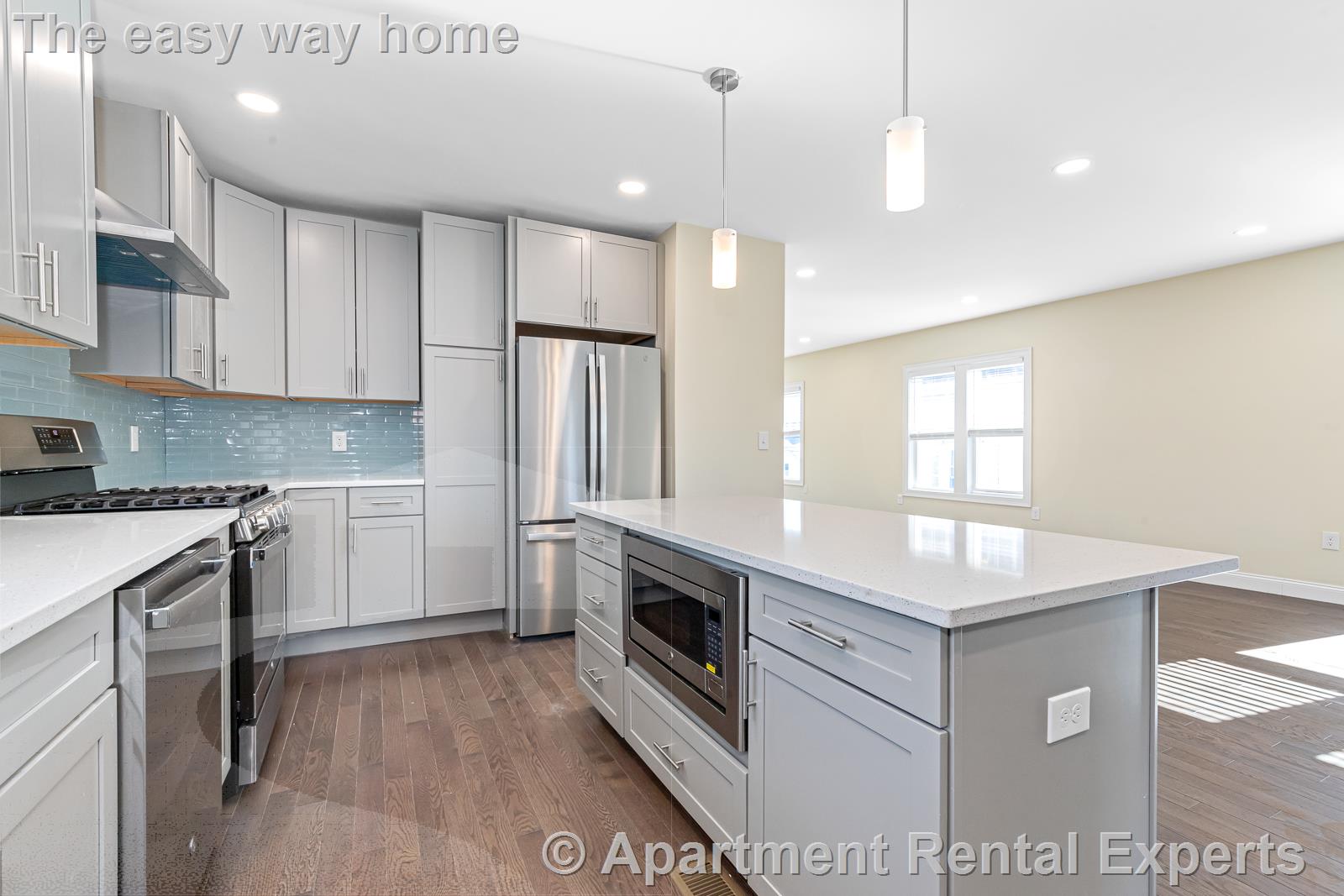 7 bed, 4+ bath apartment for rent at 232 Fulton St, Medford Square — photo 19 of 34