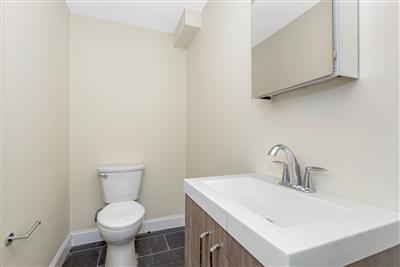 7 bed, 6 bath apartment for rent at 232 Fulton St Unit 2, Medford — photo 9 of 34