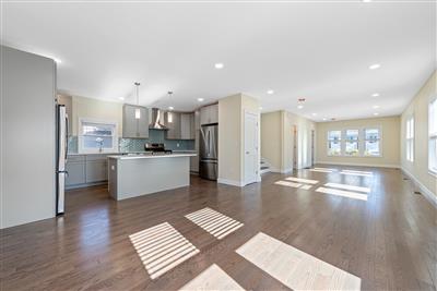 7 bed, 6 bath apartment for rent at 232 Fulton St Unit 2, Medford — photo 15 of 34