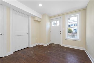 7 bed, 6 bath apartment for rent at 232 Fulton St Unit 2, Medford — photo 8 of 34