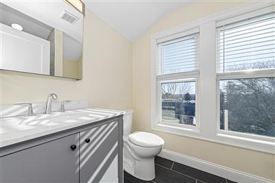7 bed, 6 bath apartment for rent at 232 Fulton St Unit 2, Medford — photo 33 of 34