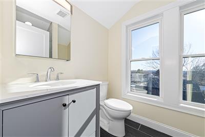 7 bed, 6 bath apartment for rent at 232 Fulton St Unit 2, Medford — photo 31 of 34