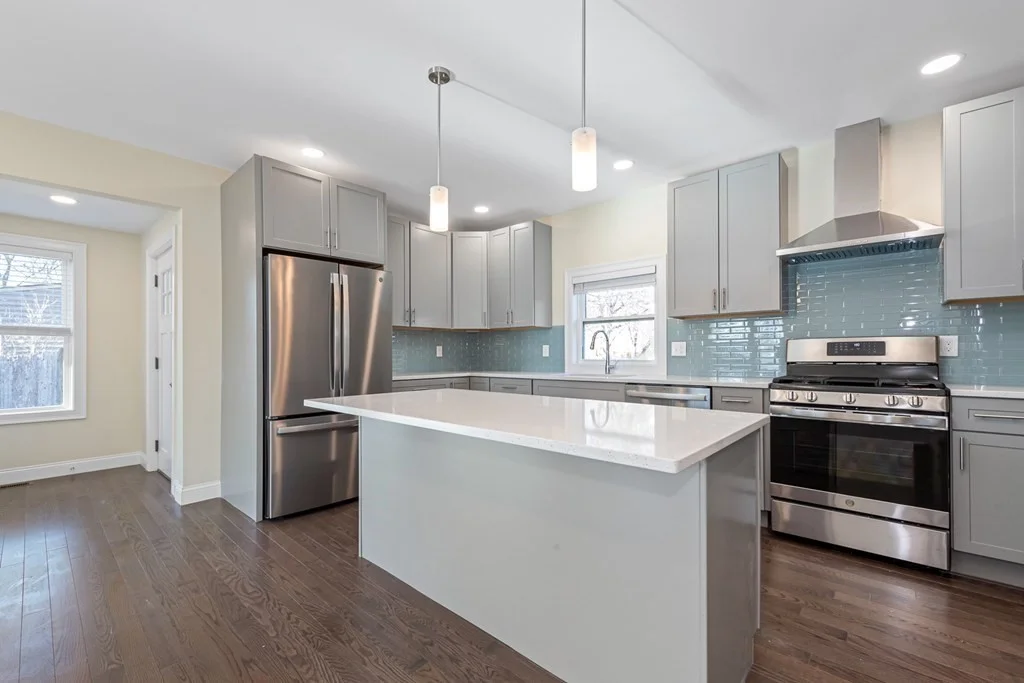 7 bed, 4+ bath apartment for rent at 232 Fulton St Unit 232, Medford — photo 8 of 26