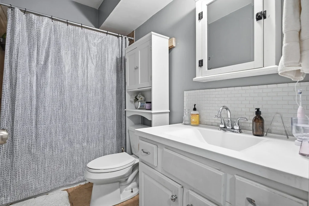 3 bed, 2 bath apartment for rent at 232 Gold St Unit 1, South Boston — photo 11 of 19
