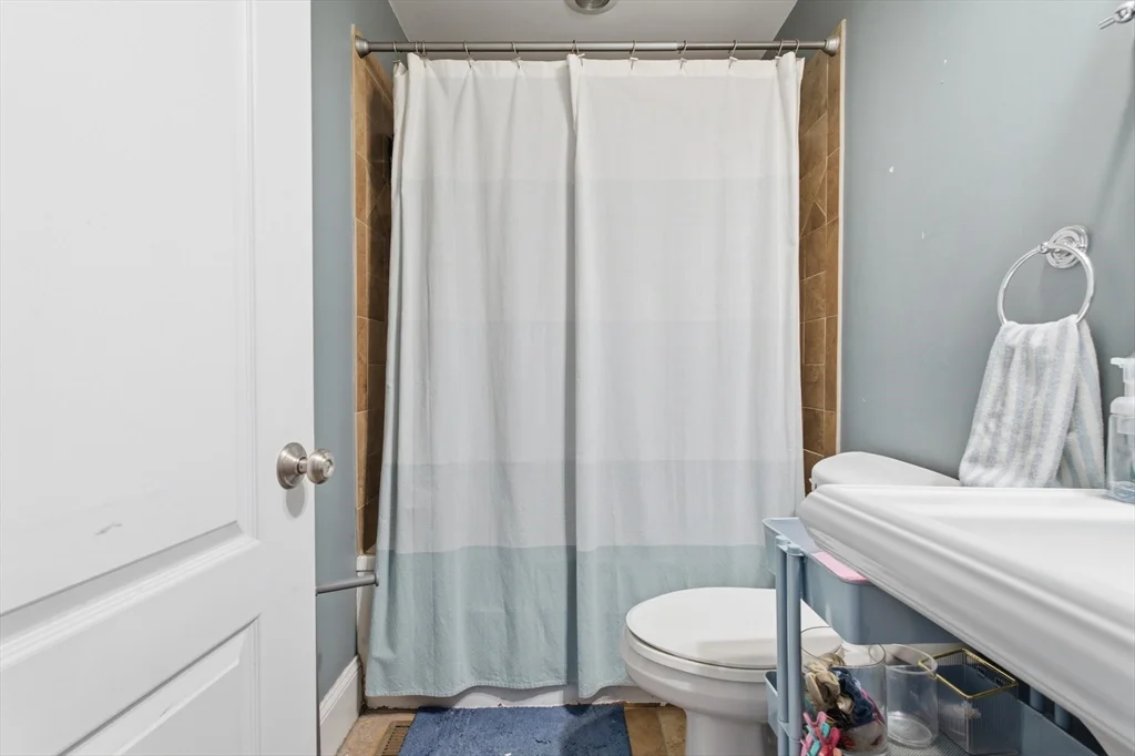 3 bed, 2 bath apartment for rent at 232 Gold St Unit 1, South Boston — photo 18 of 19