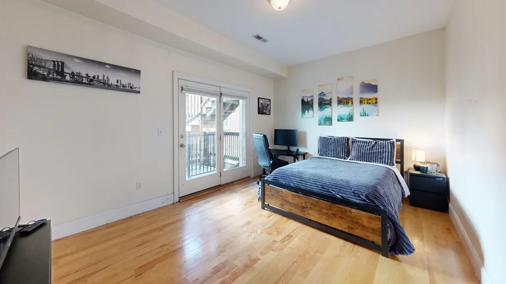 2 bed, 1 bath apartment for rent at 232 Gold St Unit 2, South Boston — photo 11 of 17