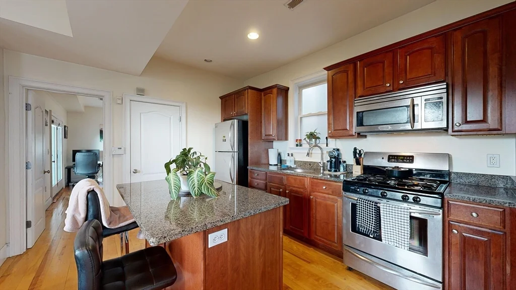 2 bed, 1 bath apartment for rent at 232 Gold St Unit 2, South Boston