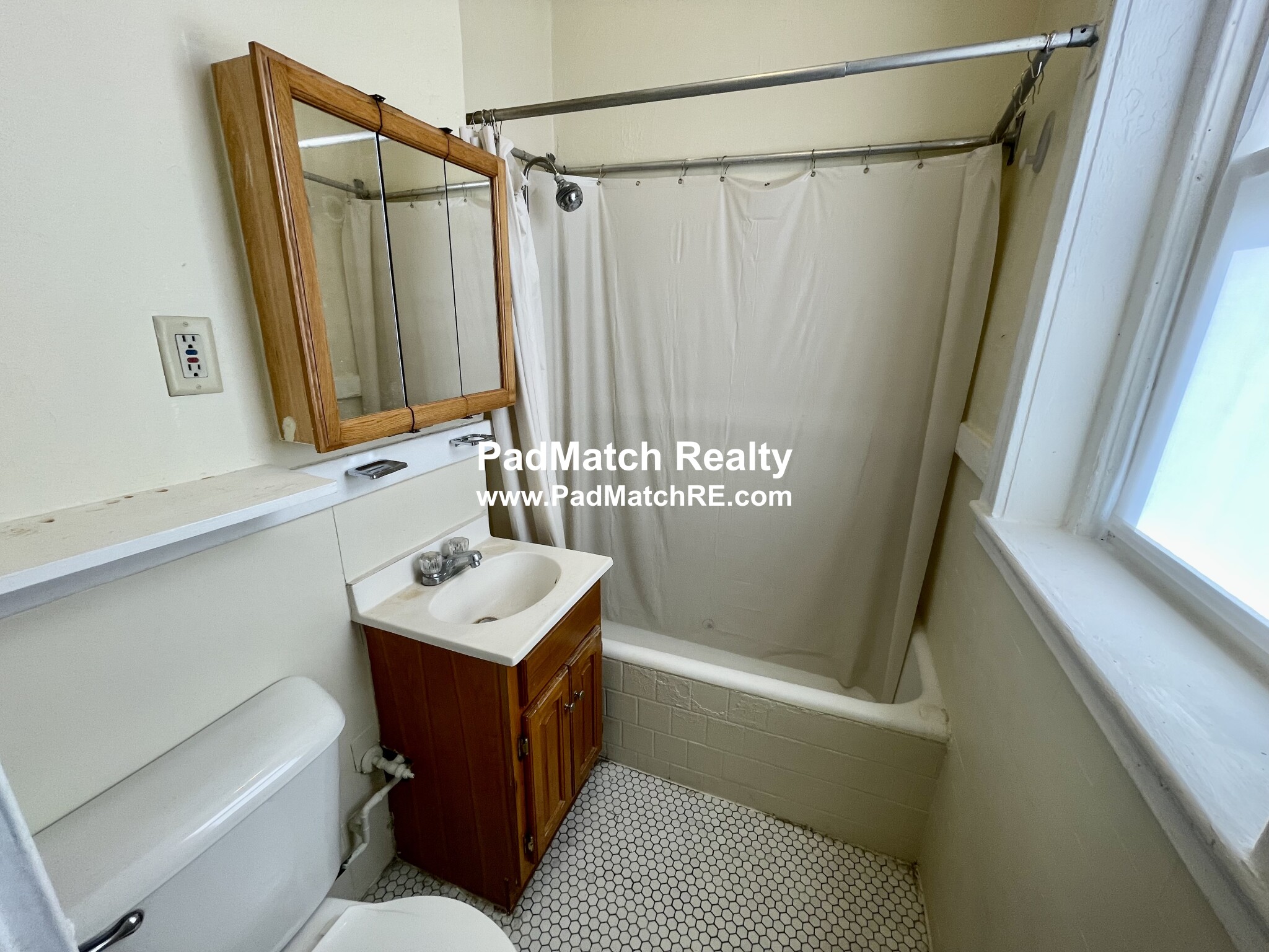 1 bed, 1 bath apartment for rent at 232 Kelton St Unit 14, Allston — photo 14 of 18