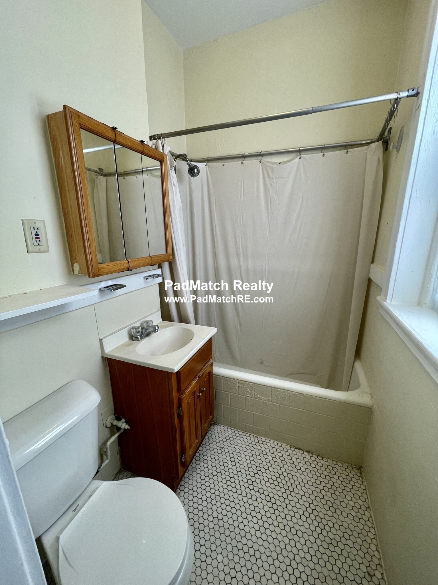 1 bed, 1 bath apartment for rent at 232 Kelton St Unit 14, Allston — photo 13 of 18