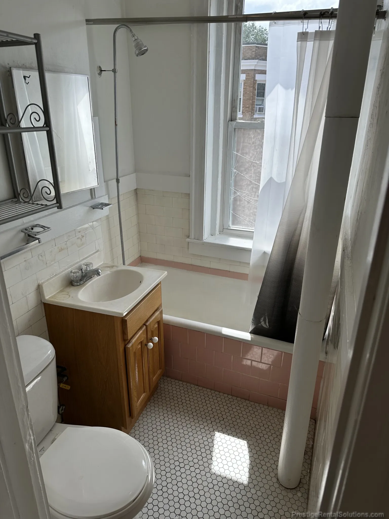 Studio bed, 1 bath apartment for rent at 232 Kelton St Unit 18, Allston — photo 7 of 10