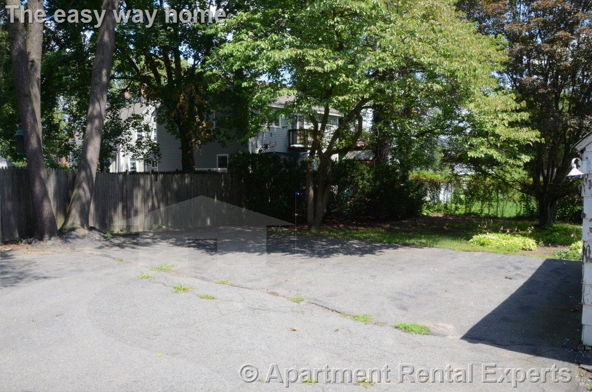 3 bed, 1 bath apartment for rent at 232 Main St, Tufts — photo 24 of 24