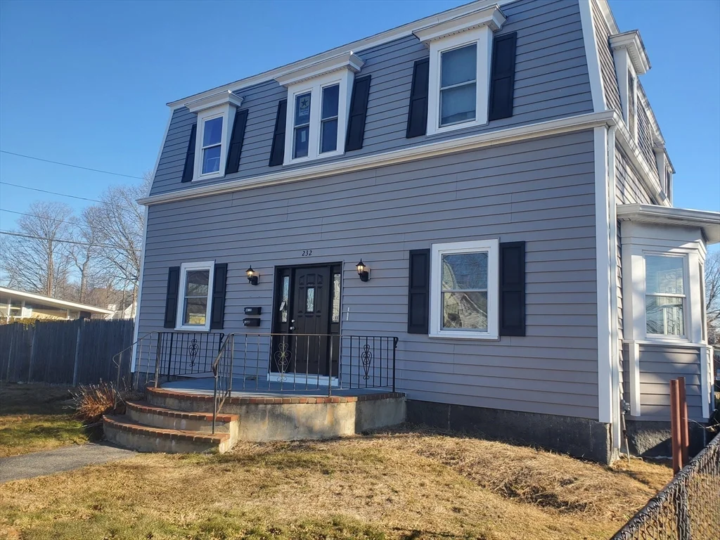 4 bed, 1 bath apartment for rent at 232 North St Unit 1, North Weymouth — photo 3 of 16