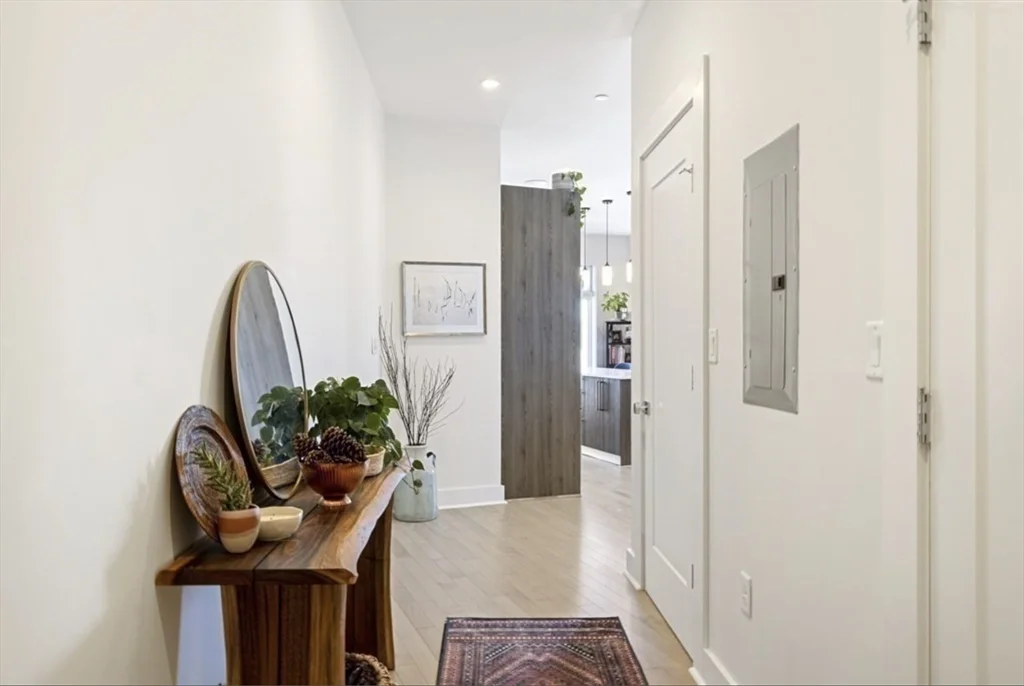 1 bed, 1 bath apartment for rent at 232 Old Colony Ave Unit 401, South Boston — photo 3 of 10