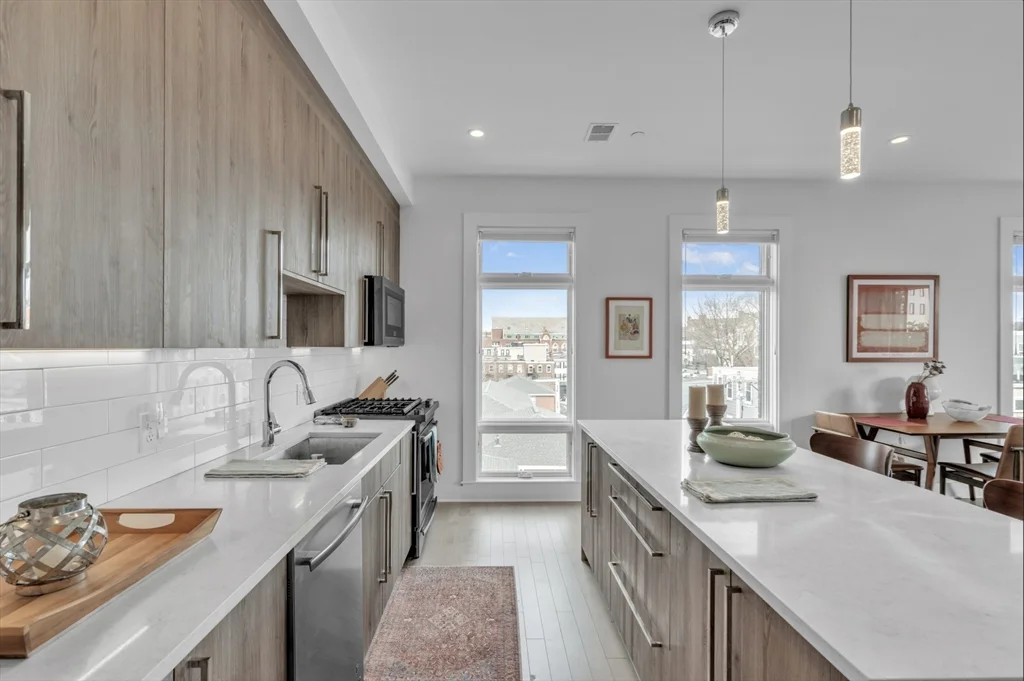 2 bed, 2 bath apartment for rent at 232 Old Colony Ave Unit 504, South Boston — photo 5 of 17