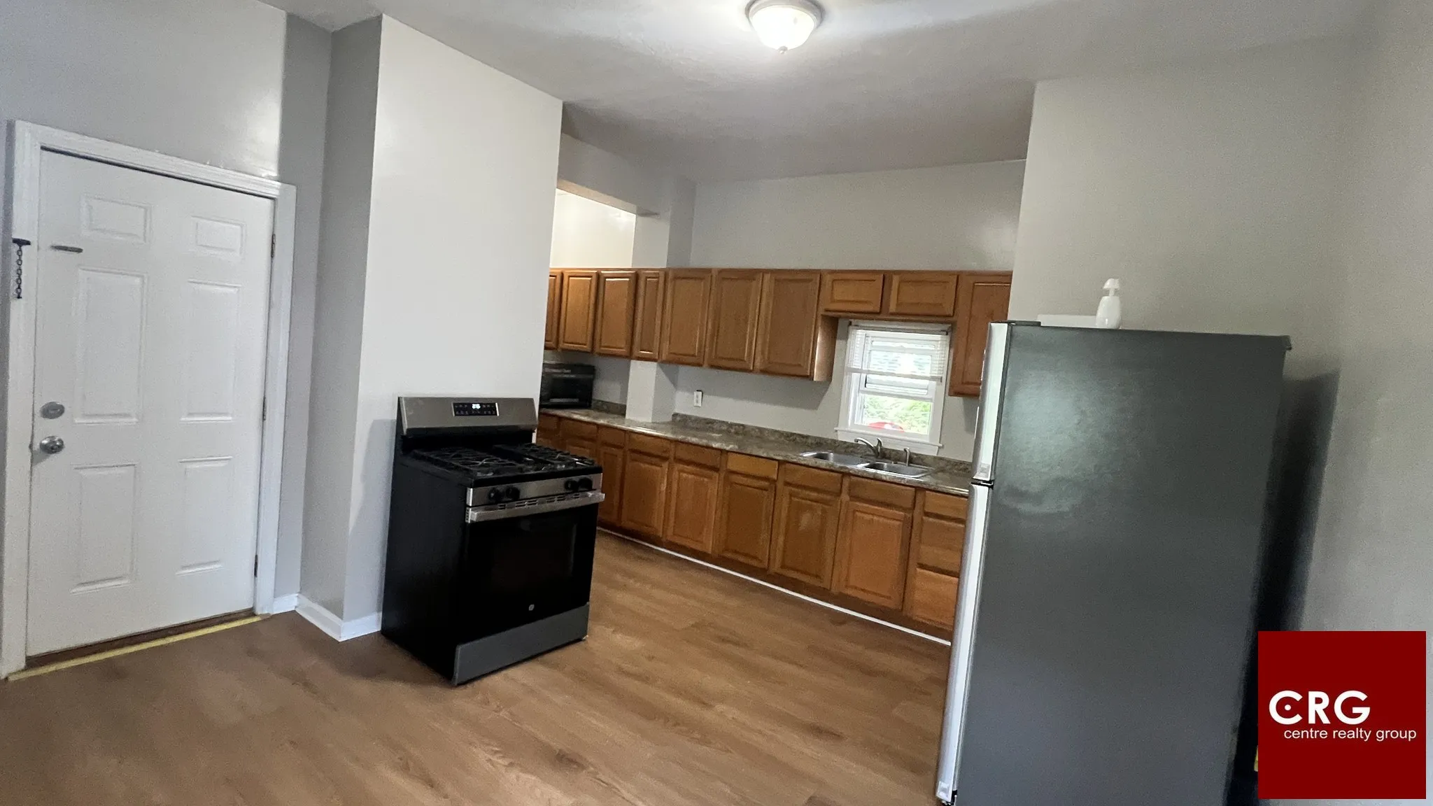 3 bed, 1 bath apartment for rent at 232 Pleasant St Unit 1, Brockton — photo 6 of 15