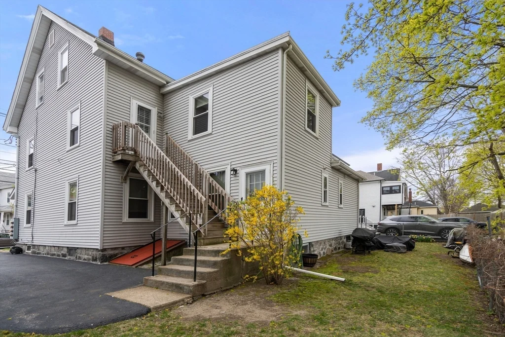 1 bed, 1 bath apartment for rent at 232 River St Unit 1, Waltham — photo 4 of 14