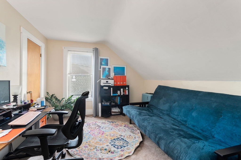 3 bed, 1 bath apartment for rent at 232 River St Unit 2, Waltham — photo 10 of 13