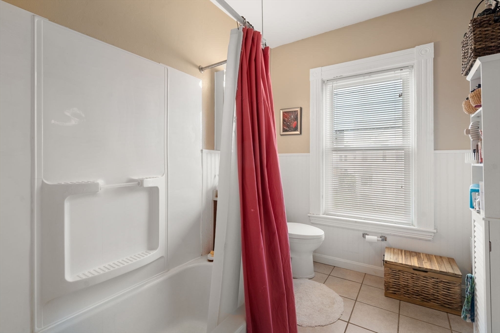 3 bed, 1 bath apartment for rent at 232 River St Unit 2, Waltham — photo 11 of 13