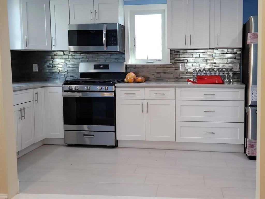 3 bed, 2 bath apartment for rent at 232 Summer St, Weymouth Landing — photo 6 of 15