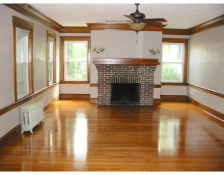 6 bed, 2 bath apartment for rent at 233-235 Commonwealth Ave Unit 1.2, Chestnut Hill — photo 3 of 28