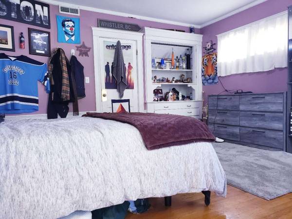 6 bed, 2 bath apartment for rent at 233-235 Commonwealth Ave Unit 1, Chestnut Hill — photo 9 of 28
