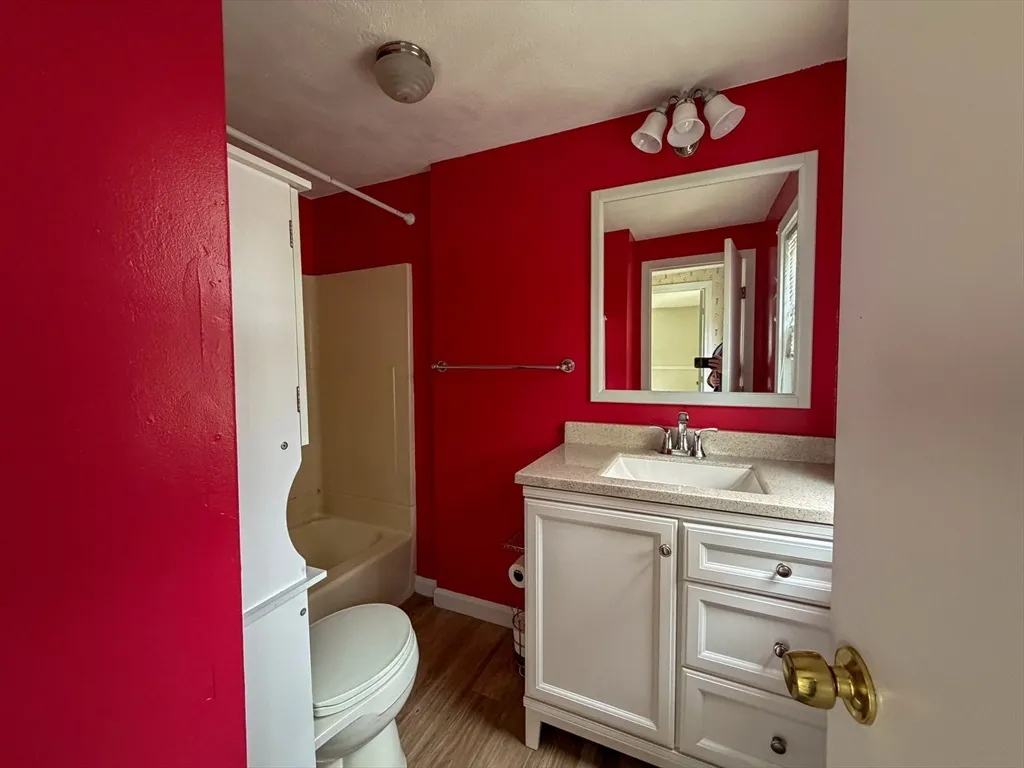 2 bed, 1 bath apartment for rent at 233 Forest St Unit 233, Malden — photo 14 of 17