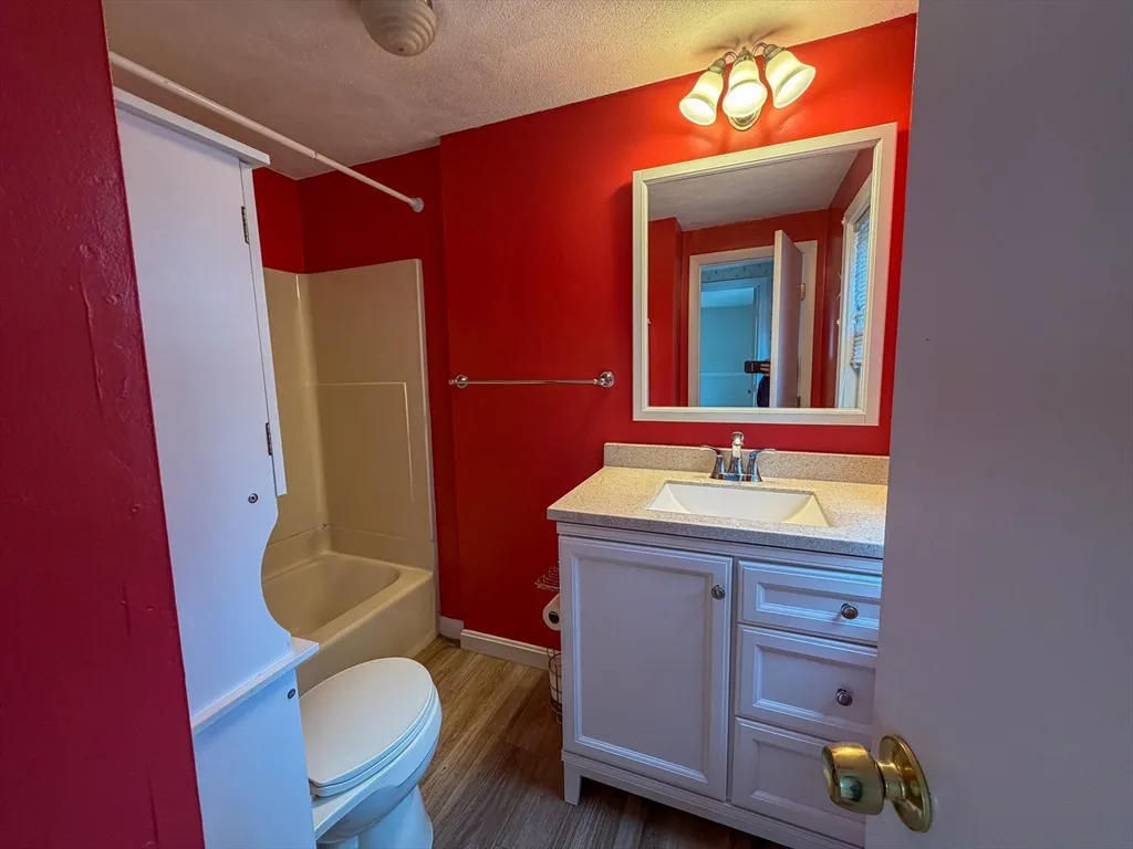 2 bed, 1 bath apartment for rent at 233 Forest St Unit 233, Malden — photo 16 of 17