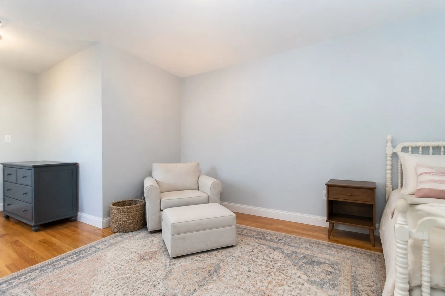 3 bed, 2 bath apartment for rent at 233 Grove St Unit 2, Waltham — photo 28 of 42