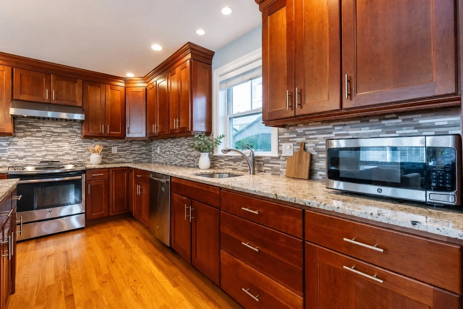3 bed, 2 bath apartment for rent at 233 Grove St Unit 2, Waltham — photo 5 of 42