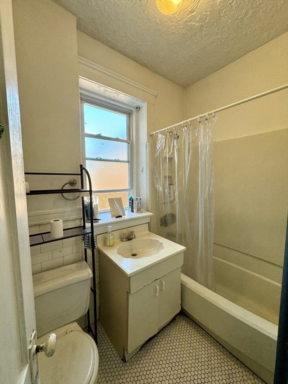 2 bed, 1 bath apartment for rent at 233 Kelton St Unit 12, Brighton — photo 7 of 7