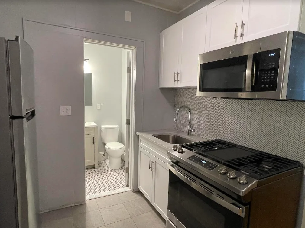 Studio bed, 1 bath apartment for rent at 233 Lafayette St Unit 10, Salem — photo 7 of 11